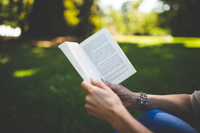 financiële educatie blog notities en boek lezen NeonLedger